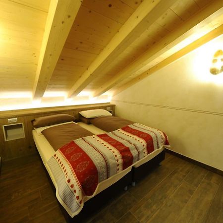 Alpen Flower By Livigno Accomodation Extérieur photo